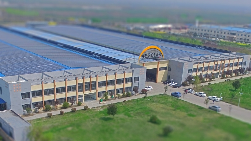 Giới thiệu về tấm pin năng lượng mặt trời AE Solar 700W