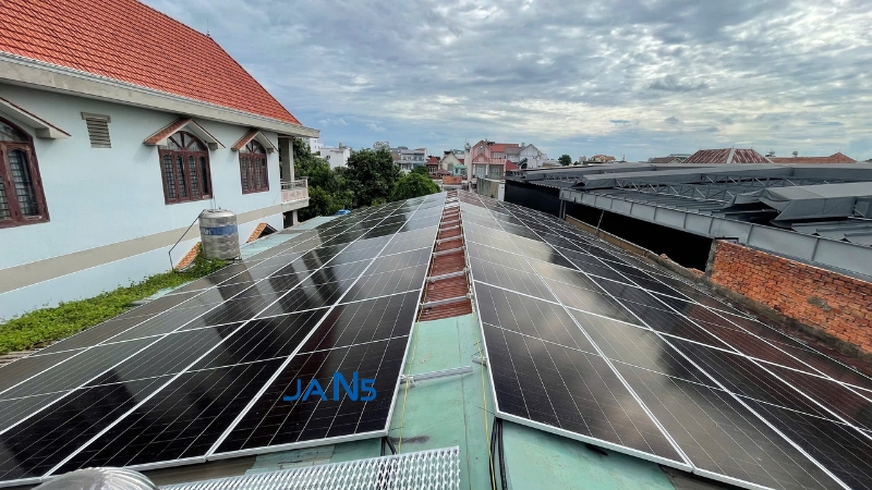 So Sánh Công Nghệ Half Cell Và Full Cell Trong Pin Năng Lượng